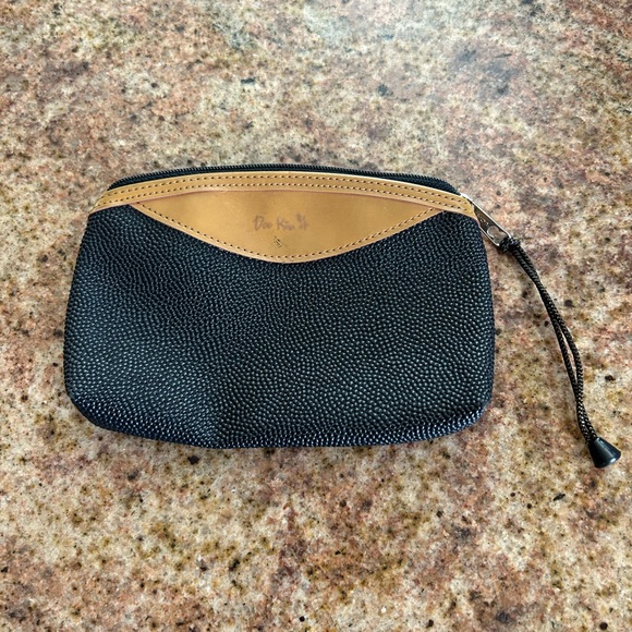 Source Unknown Handbags - Black and Tan Toiletry Bag used